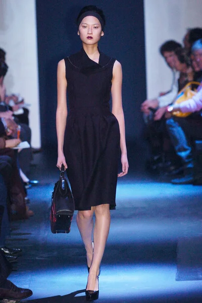 Look 2